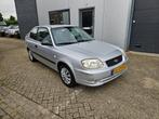 Hyundai Accent 1.3i Active Young Airco/Nw Distributiriem, Voorwielaandrijving, Gebruikt, Zwart, 4 cilinders