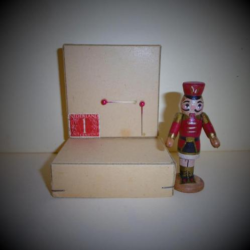 oud houten Duits notenkraker pop kerst miniaturen poppenhuis, Diversen, Kerst, Verzenden