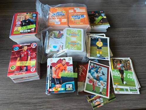 Lot voetbalplaatjes trading cards panini plus all stars etc, Hobby en Vrije tijd, Stickers en Plaatjes, Gebruikt, Meerdere plaatjes