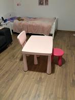 IKEA Mammut kindertafel met stoel en kruk, Kinderen en Baby's, Kinderkamer | Tafels en Stoelen, Ophalen, Gebruikt, Tafel(s) en Stoel(en)