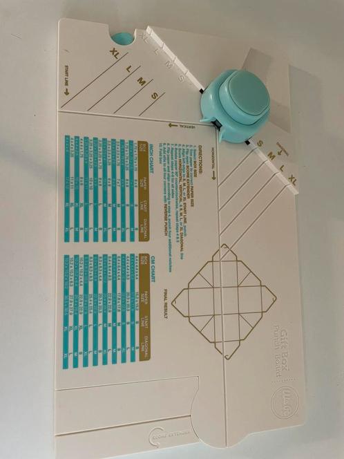 We R Memory Keepers Gift Box Punch Board, Hobby en Vrije tijd, Knutselen, Zo goed als nieuw, Ophalen of Verzenden