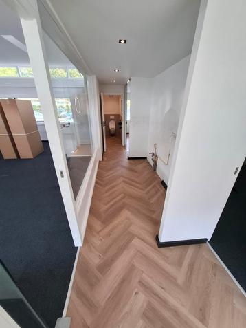 Nieuwe plak PVC vloer – visgraat – makkelijk zelf te leggen
 beschikbaar voor biedingen