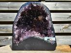 Mooie donkere amethist geode met calciet kristallen, Ophalen of Verzenden, Mineraal