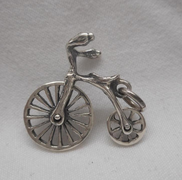 Zilveren aparte hanger fiets nr.1556, Sieraden, Tassen en Uiterlijk, Kettinghangers, Zo goed als nieuw, Zilver, Zilver, Overige voorstellingen
