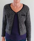 Kort warm grijs vestje.
Sinttip/Kersttip, Kleding | Dames, Truien en Vesten, Ophalen of Verzenden, Gedragen, Maat 46/48 (XL) of groter