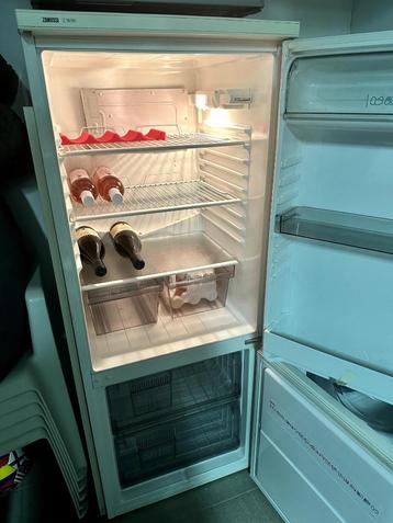Mooie Zanussi koelvriezer beschikbaar voor biedingen