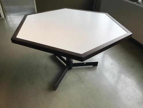 Eettafel design /vintage/70 tiger jaren zeskant, Huis en Inrichting, Tafels | Eettafels, Gebruikt, 50 tot 100 cm, Vijf personen of meer