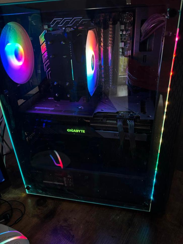 Gaming PC - RX 7800 XT, Ryzen 5, 24GB DDR5, Computers en Software, Desktop Pc's, Zo goed als nieuw, 3 tot 4 Ghz, SSD, 16 GB, Met videokaart