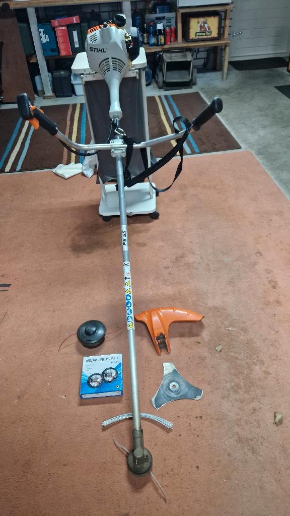 Stihl FS 55, Tuin en Terras, Bosmaaiers, Gebruikt, Benzine, 10 tot 30 cm, Ophalen