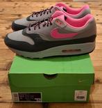 Nike Air Max 1 HUF "Pink Pow" - Maat 44.5, Overige kleuren, Nike, Nieuw, Ophalen of Verzenden