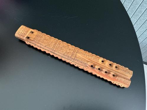 Houten Blokfluit met Snijwerk, Muziek en Instrumenten, Blaasinstrumenten | Blokfluiten, Gebruikt, Overige typen, Ophalen of Verzenden