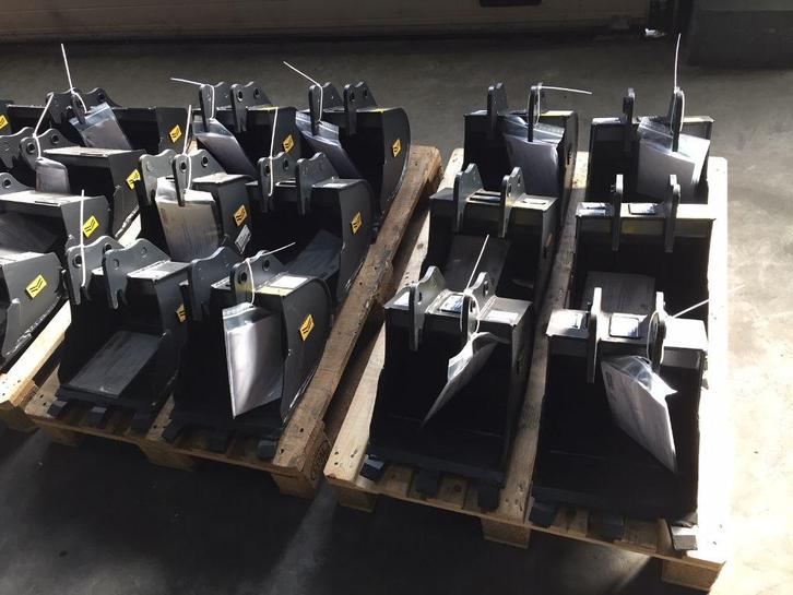 Graafbakken met pen aansluiting, Zakelijke goederen, Machines en Bouw | Kranen en Graafmachines, Graafmachine, Ophalen of Verzenden