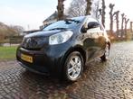 Toyota iQ 1.0 VVTi Comfort Airco Xenon Stuurbekrachtiging Lm, Auto's, Toyota, Gebruikt, Elektrische ramen, 4 stoelen, Origineel Nederlands