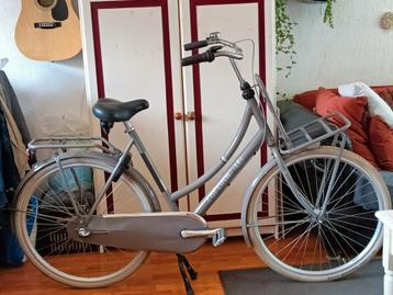 CORTINA U4 DAMES TRANSPORT FIETS 28INCH 57CM 3 VERSNELLINGEN beschikbaar voor biedingen