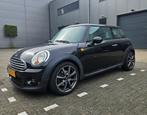 Mini (r56) 1.6 75pk 2011 Nieuwe APK, Auto's, Mini, Voorwielaandrijving, Euro 5, Stof, 74 pk