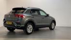 Volkswagen T-Roc 1.5 TSI 150pk DSG Style Parkeersensoren Nav, Auto's, Stof, 4 cilinders, Origineel Nederlands, Bedrijf