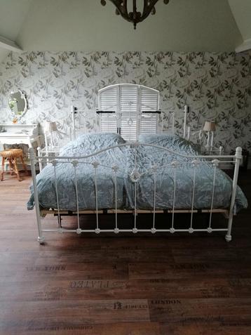 Zeer mooi wit smeedijzeren bed. 180x200  beschikbaar voor biedingen