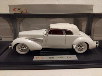 Cord 810 cabriolet cremewit 1036 Signature metal 1:18 KRD beschikbaar voor biedingen