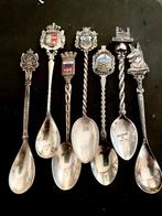 60 jaren souvenier theelepeltjes 7 stuksl, Antiek en Kunst, Curiosa en Brocante, Verzenden