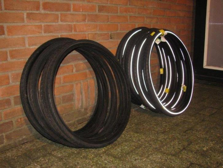 Nieuwe fietsbanden 26x1.3/8 37-590 met reflectie €7 per stuk, Fietsen en Brommers, Fietsonderdelen, Nieuw, Algemeen, Band, Ophalen