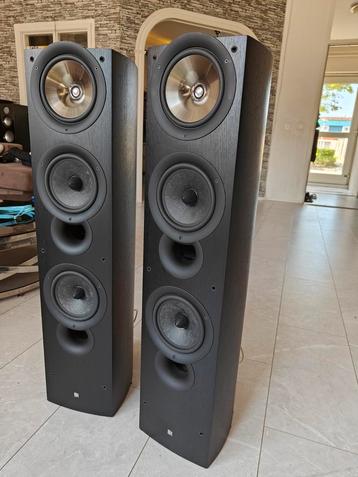Kef iq9  beschikbaar voor biedingen