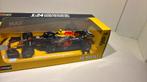 F1 red bull rb14 m.Verstappen 2018 Bburago 1.24, Hobby en Vrije tijd, Modelauto's | 1:24, Ophalen of Verzenden, Bburago, A, A