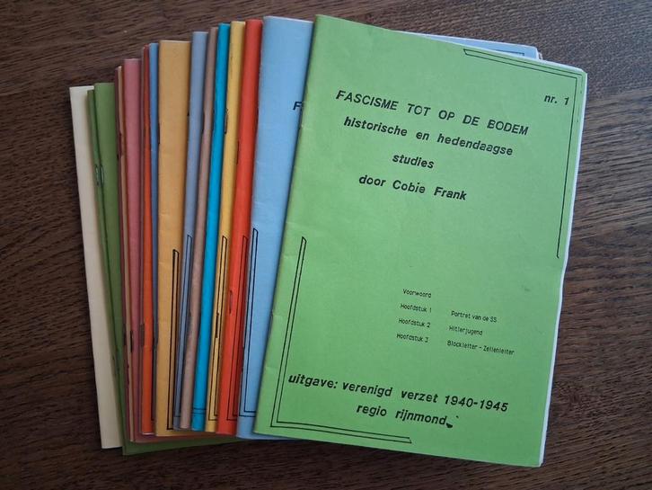 Cobie Frank - Fascisme tot op de bodem. Historische en heden, Boeken, Politiek en Maatschappij, Zo goed als nieuw, Nederland, Ophalen of Verzenden