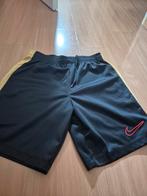 Nike Sportbroek Zwart/Goud Maat 152, Kinderen en Baby's, Ophalen of Verzenden, Zo goed als nieuw, Jongen of Meisje, Sport- of Zwemkleding