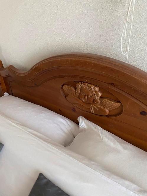 Grenenhouten Bed met Engeltjes Motief, Antiek en Kunst, Antiek | Meubels | Bedden, Ophalen