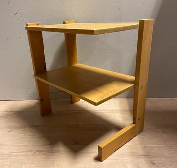 Vintage jaren 70 assymetrisch bijzettafeltje Rietveld stijl