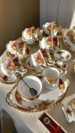 Engels Royal Albert  Old country roses  '62, Antiek en Kunst, Antiek | Servies compleet, Ophalen