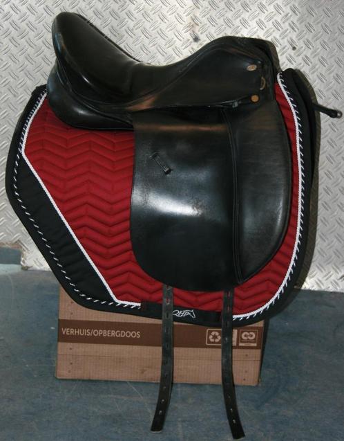 Knight Rider dressuurzadel 17,5” vanaf 180€, Dieren en Toebehoren, Paarden en Pony's | Zadels, Gebruikt, Dressuur, Ophalen