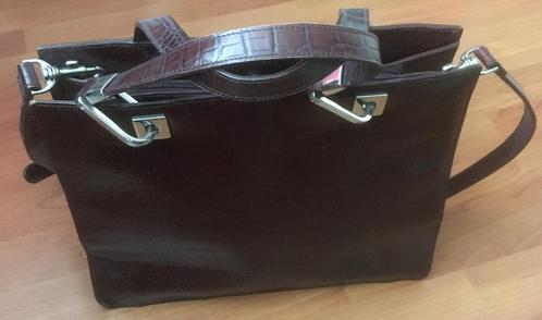 Nette bruin leren dames handtas (als nieuw), Sieraden, Tassen en Uiterlijk, Tassen | Damestassen, Nieuw, Handtas, Bruin, Ophalen of Verzenden