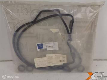 A1040100630 PAKKING SET NEW OLD STOCK ORIGINEEL MERCEDES beschikbaar voor biedingen