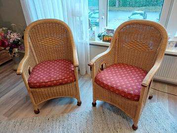 Rotan stoelen beschikbaar voor biedingen