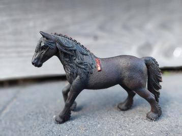 Schleich paard ras Fries kleur zwart merrie beschikbaar voor biedingen