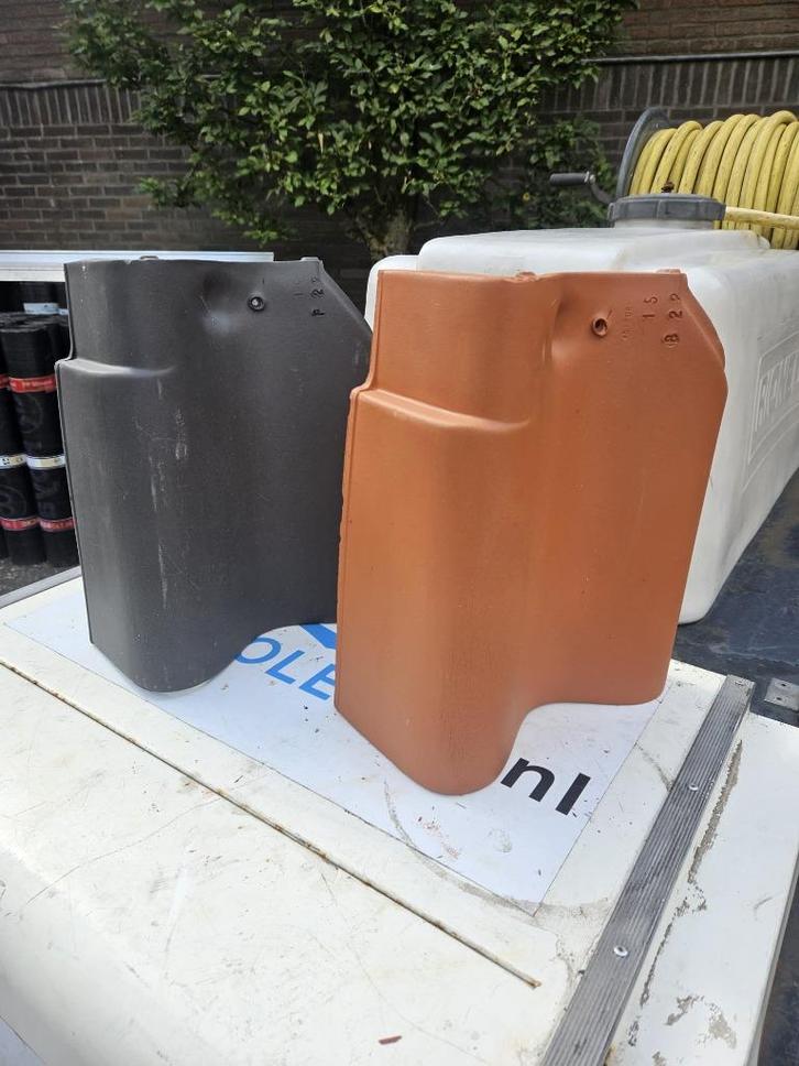 Koramic OH451 gevelpannen natuurrood & blauw gesmoord, Doe-het-zelf en Verbouw, Dakpannen en Dakbedekking, Nieuw, Dakpannen, Steen of Klei