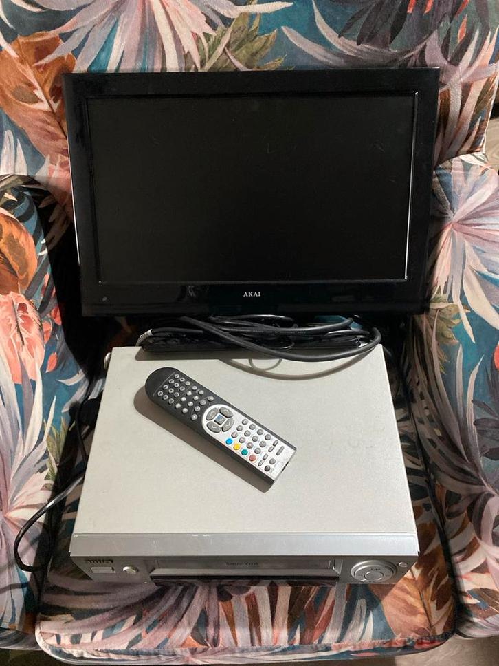 Akai TV met dvd plus Videorecorder alles in zeer goede staat, Audio, Tv en Foto, Radio's, Gebruikt, Ophalen
