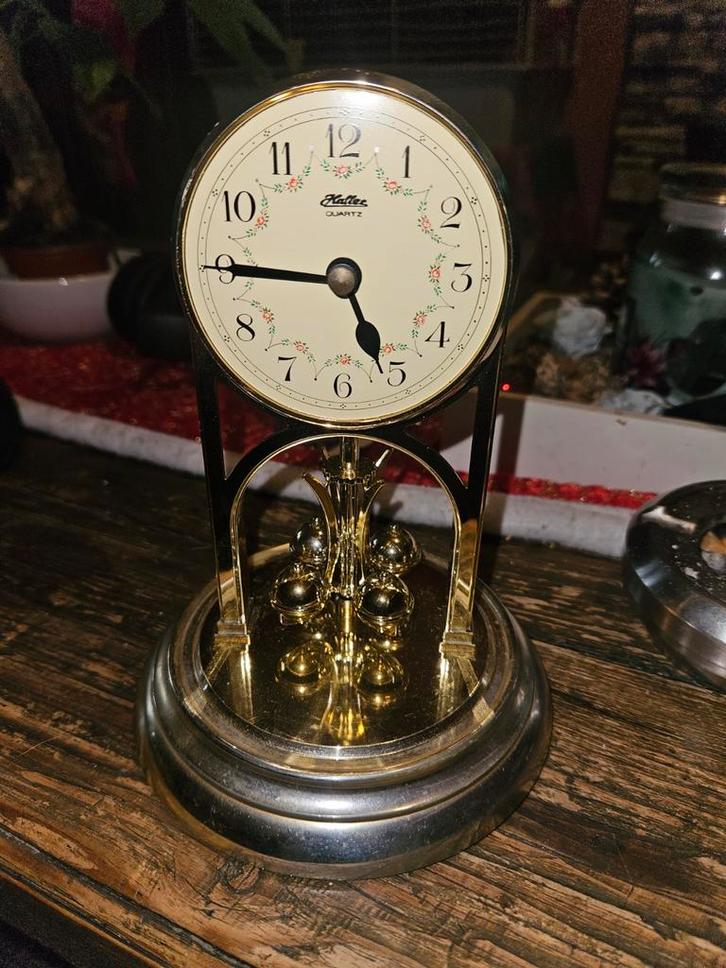 Te koop Quartz 85 klokje, Antiek en Kunst, Antiek | Klokken, Ophalen of Verzenden