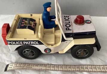 Oude blikken battery police Patrol Jeep TN,Japan ,24 cm  beschikbaar voor biedingen
