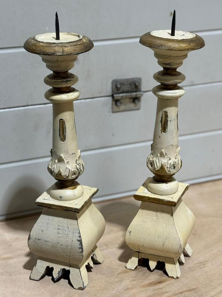 Set houten kandelaars – brocante stijl, Huis en Inrichting, Woonaccessoires | Kandelaars en Kaarsen, Minder dan 25 cm, Overige materialen