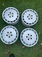 Mercedes Velgen Klassiek putdeksel gullideckel 15 inch w201, Gebruikt, 15 inch, Velg(en), Ophalen of Verzenden