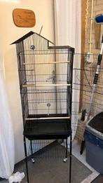 Zwarte vogelkooi op wielen., Dieren en Toebehoren, Vogels | Hokken en Kooien, Ophalen, Gebruikt, Metaal, Vogelkooi