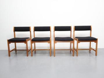 Deense eetkamerstoelen | Set van 4 | Teak | Zwarte stof beschikbaar voor biedingen