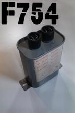 Hoogspanning condensator 2400 Volt AC 0,72uF, Hobby en Vrije tijd, Elektronica-componenten, Gebruikt, Ophalen of Verzenden, SANYO DENKI EUROPE S.A.