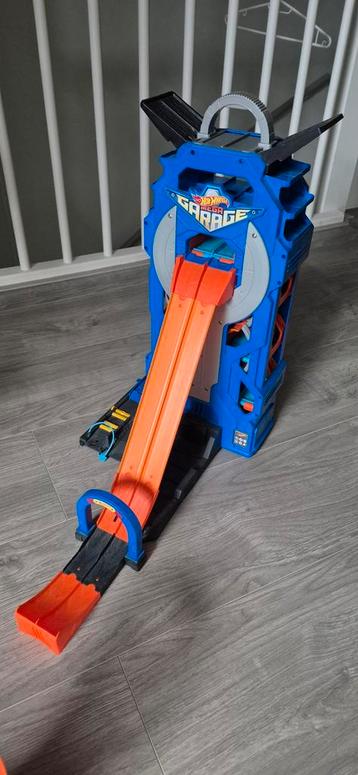 Hot Wheels Garage met Schans - 30 Auto's! beschikbaar voor biedingen