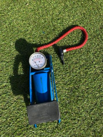 Voet Luchtdruk Pomp beschikbaar voor biedingen