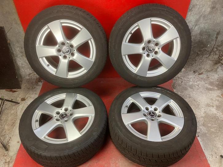 Winterbanden Mercedes Vito 225/55R17 Continental, Auto-onderdelen, Banden en Velgen, Banden en Velgen, Winterbanden, 17 inch, 225 mm