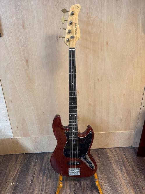 Sire Marcus Miller V3, Muziek en Instrumenten, Snaarinstrumenten | Gitaren | Bas, Gebruikt, Elektrisch, Ophalen