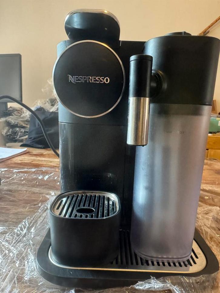 de’Longhi koffiemachine, Witgoed en Apparatuur, Koffiezetapparaten, Zo goed als nieuw, Koffiemachine, Ophalen of Verzenden